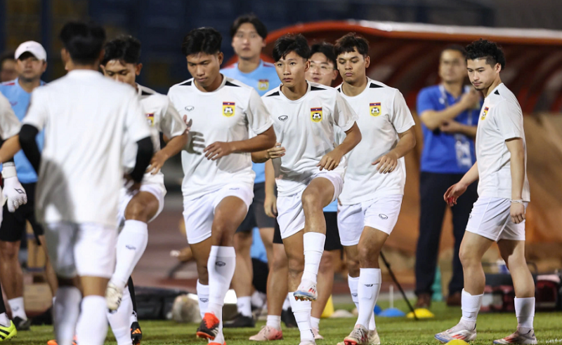 bong-da-lao-truoc-dau-hoi-lon-sau-tran-thua-dam-truoc-viet